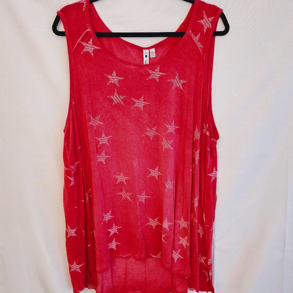 Cable & Gauge | Super Soft & Stretchy Jersey-Knit Red Hi-Low Star Tank Top
